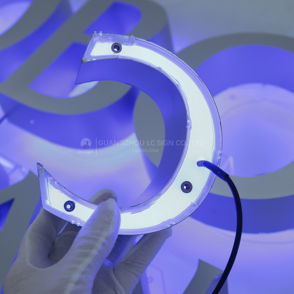 LCSignOfficial's tweet image. Custom Led BackLit Sign😎🤩

👉Get a free quote: wa.link/cfjrkm

#lcsign #ledletter #neonsign #lightbox #RetailStoreSignage #CustomStoreSigns