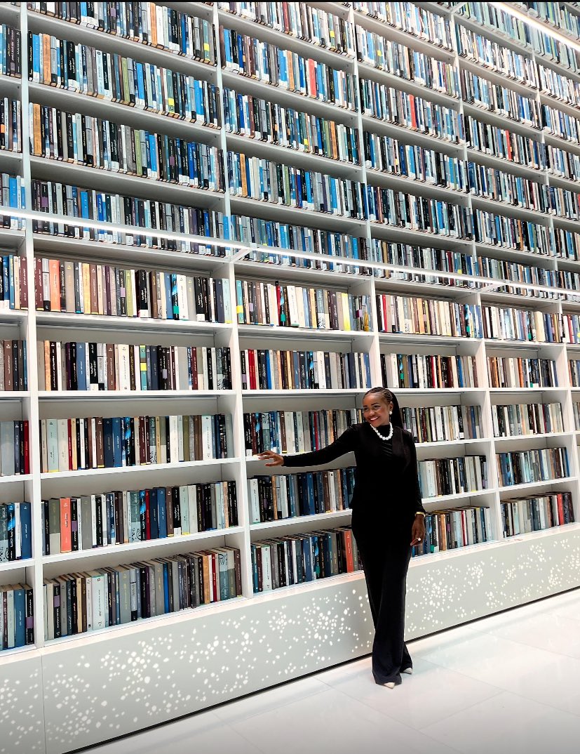 CasperGraceLynn's tweet image. I visited Mohammed Bin Rashid Library. As I stepped into this marvel of modern architecture, I was struck by its beauty. 
If you&apos;re a bookworm or simply curious add it to your bucket list. One library at a time. 

#MohammedBinRashidLibrary #library #WritingCommunity