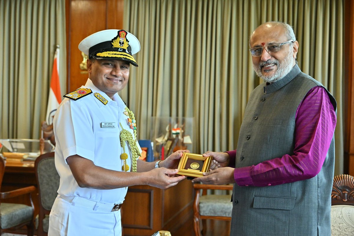 Glad to meet our respected Vice Admiral Shri. Krishna Swaminathan Ji , AVSM, VSM, 
Flag Officer Commanding–in-Chief (FOC-in-C), Western Naval Command today at Raj Bhavan, Mumbai.