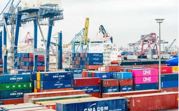 🖍️👉Catalunya va vendre a l'exterior per valor de 25.050,2 milions d'euros i es va mantenir com la comunitat autònoma més exportadora.

viaempresa.cat/economia/expor…

@viaempresa