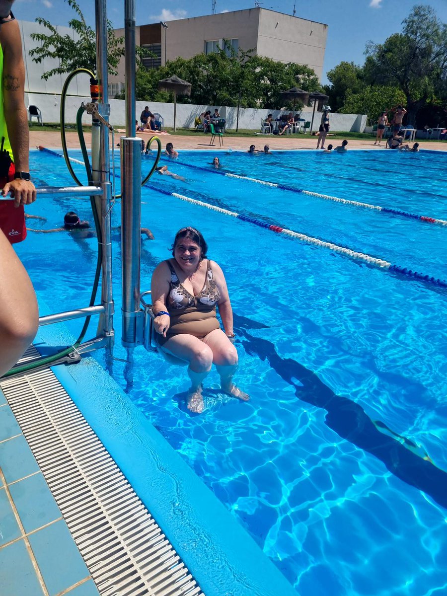 Gesmed (@gesmed) on Twitter photo El pasado jueves 31 de julio, las personas residentes de la Residencia y Centro de Día de #Manises, pasaron una mañana súper divertida en la piscina municipal
Disfrutaron de un baño refrescante 💦🏊🏼♂ y se lo pasaron en grande
#GesmedManises <a href="/AytoManises/">Ajuntament de Manises</a> <a href="/GVAIgualtat/">GVAIgualtat</a> El pasado jueves 31 de julio, las personas residentes de la Residencia y Centro de Día de #Manises, pasaron una mañana súper divertida en la piscina municipal
Disfrutaron de un baño refrescante 💦🏊🏼♂ y se lo pasaron en grande
#GesmedManises <a href="/AytoManises/">Ajuntament de Manises</a> <a href="/GVAIgualtat/">GVAIgualtat</a>