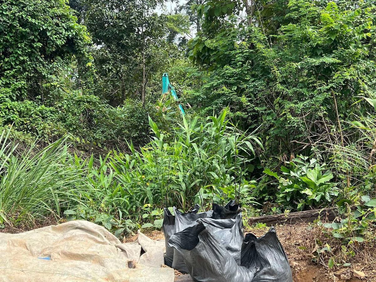 MinistryofInfo1's tweet image. #Cambodia urged #Thai military to remove barbed wire and heavy machinery from An Ses area, which lies within Cambodian territory, said Maly Socheata, spokesperson for the National Defense Ministry in the second briefing on August 5, 2025