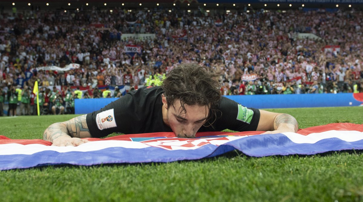 Dajem ti život, zemljo moja, i bit ću s tobom u dobru i u zlu 🇭🇷❤️

S ponosom na slobodu izborenu u Domovinskom ratu, uz prisjećanje na sve žrtve, Hrvatska danas slavi Dan pobjede i domovinske zahvalnosti te Dan hrvatskih branitelja!