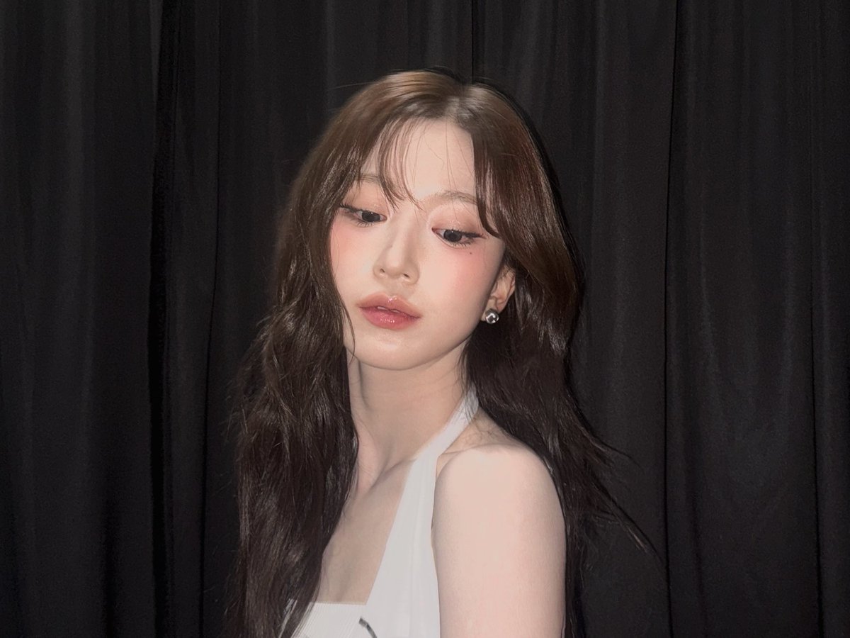 lalala-        

#NMIXX #엔믹스
#해원 #HAEWON