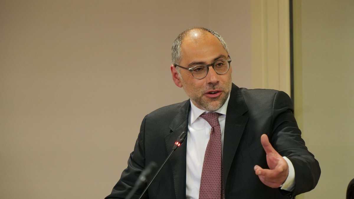 Regione Basilicata, <a href="/pierolacorazza/">Piero Lacorazza</a>: il Governo Bardi viaggia a zonzo
Il Capogruppo Pd: Oggi si terrà l’ultimo Consiglio regionale, prima della pausa estiva, e l’assestamento non sarà approvato con buona pace delle promesse fatte
consiglio.basilicata.it/consiglioinfor…