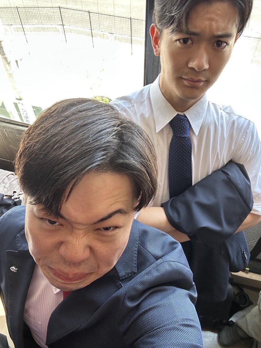 【ご報告🔥】

大学芸会2025予選5日目において、当サークルより

世田谷ジャンバラヤ

が2位で準決勝に進出いたしました！
引き続き応援よろしくお願いいたします！🥘