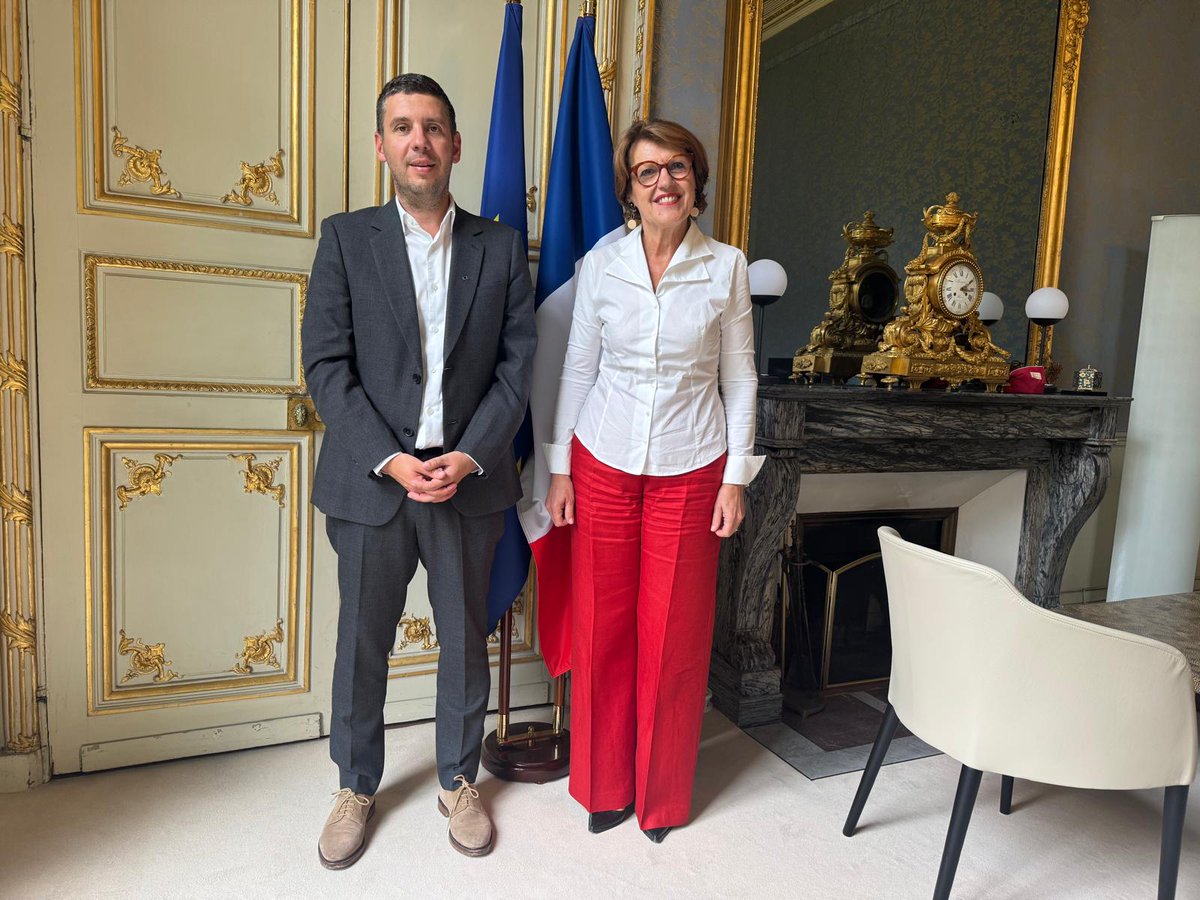 Conseil national de l'Ordre des architectes (@architectes_org) on Twitter photo Le CNOA a été reçu par la ministre de l’Agriculture <a href="/AnnieGenevard/">Annie Genevard</a> pour porter notre vision d’une ruralité vivante et qualitative :
> Le bâti agricole est un enjeu de territoire
> Les architectes doivent être pleinement impliqués dans la transition des campagnes Le CNOA a été reçu par la ministre de l’Agriculture <a href="/AnnieGenevard/">Annie Genevard</a> pour porter notre vision d’une ruralité vivante et qualitative :
> Le bâti agricole est un enjeu de territoire
> Les architectes doivent être pleinement impliqués dans la transition des campagnes