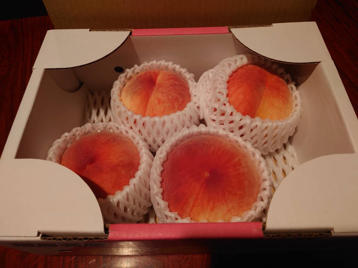 🍑8月5日(火)

本日よりエアコンが
生まれ変わります。
新メンバー登場❄️

コロナビール
もラインナップに
加わります🍺

今夜はラゾコ1人営業👨‍💼
福島土産の桃🍑があります。
早い者勝ちですのでお早めに🍑

お待ちしてます🍑