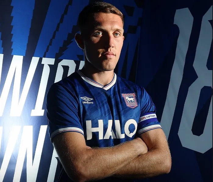 Irish captains are springing up all over the Championship and Premier League! 🇮🇪eireguide.substack.com/p/dara-oshea-b… #coybig
