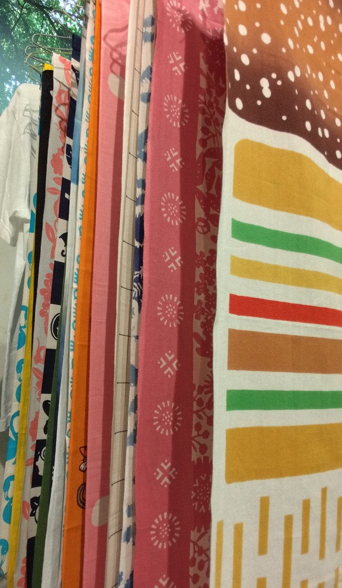 koubounoren's tweet image. 8月駅チカが終わって「手ぬぐいコレクション2025」も折り返しとなります。8/22〜江の島！それまでは通販をご利用くださいませ。#手ぬぐい #手拭い #tenugui