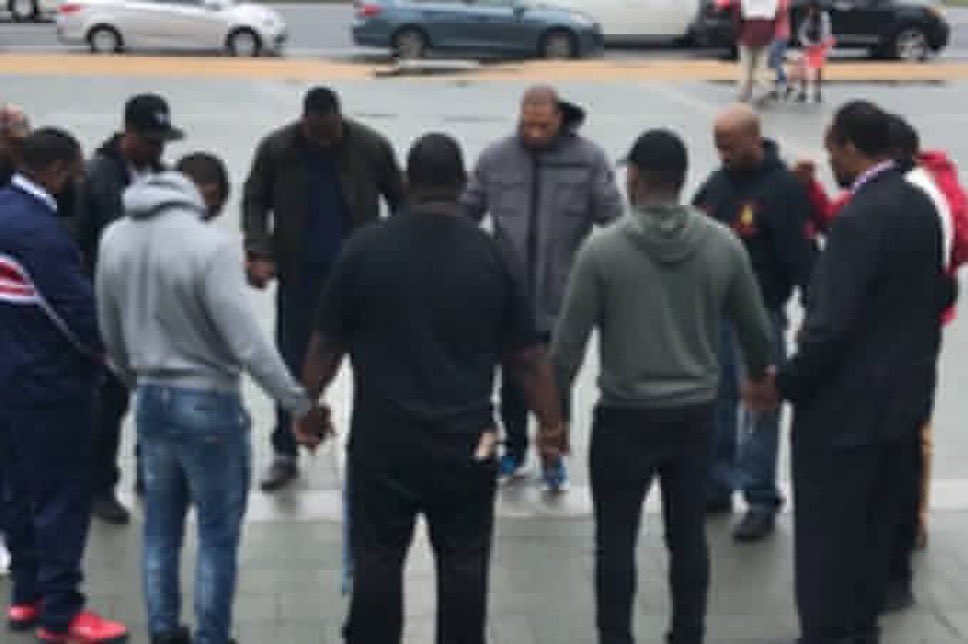 ahdebee's tweet image. we commit today’s grind into the hands of God