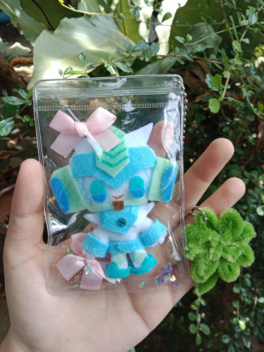 Euraysiasama's tweet photo. น่ารักอ่ะ ใส่ถุงแล้วเพิ่มความปุกปิ้กไปอีก😭💚💙
Senator Shockwave #senatorshockwave https://t.co/Q4FEAT7fgu