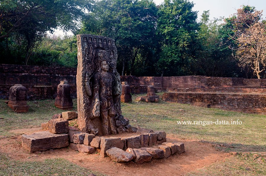 Diamond Triangle, Odisha

Same place 14 years apart. Different blogs

1. Diamond Triangle (2011): tinyurl.com/38fzxfuw
2. Diamond Triangle and beyond (2025): tinyurl.com/mpp62fwk