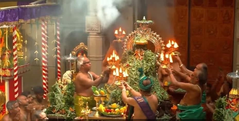 PraveenaSen's tweet image. Wimbledon Shree Ganapathy temple #Wimbledon #இரதோற்சவம் 🙏🏼✨