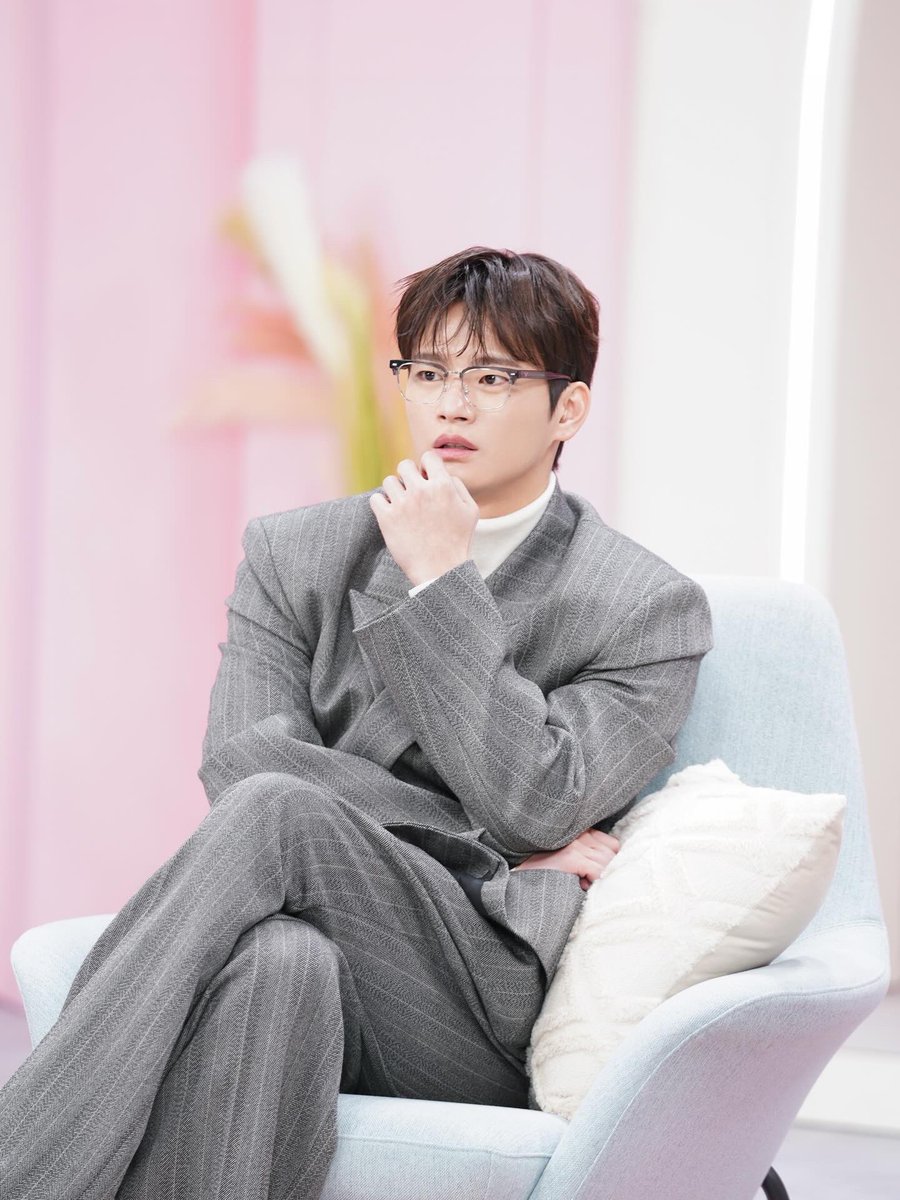 storyjcompany's tweet image. [#📝]
넷플릭스 예능 &amp;lt;모태솔로지만 연애는 하고 싶어&amp;gt; 과몰입러 인국 배우의 마지막 촬영 현장! 진짜 굿바이야... 👋🏻💓

📸 m.blog.naver.com/storyjcompany_…

#서인국 #SeoInGuk #ソ・イングク @Whatsup_Inguk  
#넷플릭스 #NETFLIX #예능 
#모태솔로지만연애는하고싶어 #BetterLateThanSingle 
#비하인드…