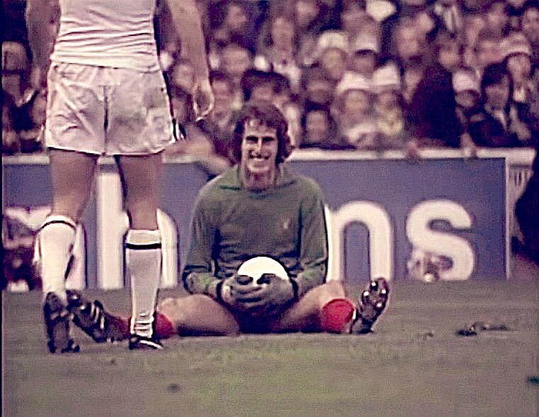 CLEMENCEofENGLAND (@clemenceofengl1) on Twitter photo Born on this day 1948 ….. the legend that is <a href="/RayClem1/">Ray Clemence</a> of <a href="/LFC/">Liverpool FC</a> <a href="/SpursOfficial/">Tottenham Hotspur</a> and <a href="/England/">England</a> - Fantastic goalkeeper even better human being 🙌🏼 #Clem Born on this day 1948 ….. the legend that is <a href="/RayClem1/">Ray Clemence</a> of <a href="/LFC/">Liverpool FC</a> <a href="/SpursOfficial/">Tottenham Hotspur</a> and <a href="/England/">England</a> - Fantastic goalkeeper even better human being 🙌🏼 #Clem