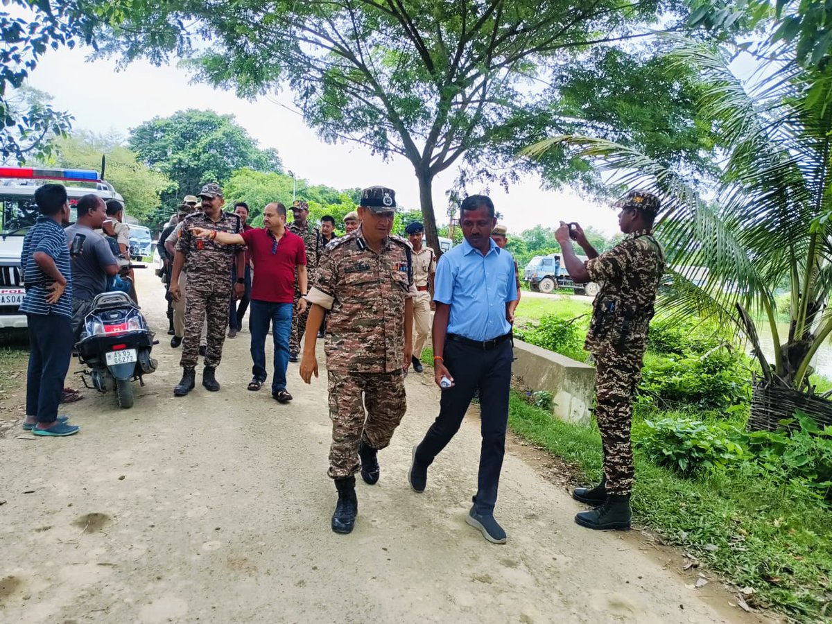 RKhatkhati's tweet photo. On 03/08/2025 Second phase of eviction drive of illegal encroachment was successfully carried out by civil administration along with forest department and CRPF in the area of Rajapokhri &amp; Gelajan, District Golaghat, Assam. https://t.co/6ENDXzDjKF
