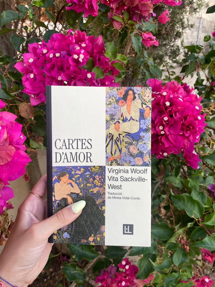 Cafè Continental ☕ (@cafeconti_) on Twitter photo No tothom té personalitat a l'hora d'escollir llibres. La <a href="/ginaboix/">un moc :))</a> i la <a href="/maariamartorell/">Maria Martorell</a> coincideixen. Seguint a <a href="/ABFeminismes/">Secció de Feminismes de l'Ateneu Barcelonès</a>, llegeixen "Cartes d'amor" de Woolf i Sackville-West, editat per <a href="/LaElaGeminada/">Ela Geminada</a>. Ai Maria, ai Gina… no podeu evitar ser unes romàntiques No tothom té personalitat a l'hora d'escollir llibres. La <a href="/ginaboix/">un moc :))</a> i la <a href="/maariamartorell/">Maria Martorell</a> coincideixen. Seguint a <a href="/ABFeminismes/">Secció de Feminismes de l'Ateneu Barcelonès</a>, llegeixen "Cartes d'amor" de Woolf i Sackville-West, editat per <a href="/LaElaGeminada/">Ela Geminada</a>. Ai Maria, ai Gina… no podeu evitar ser unes romàntiques