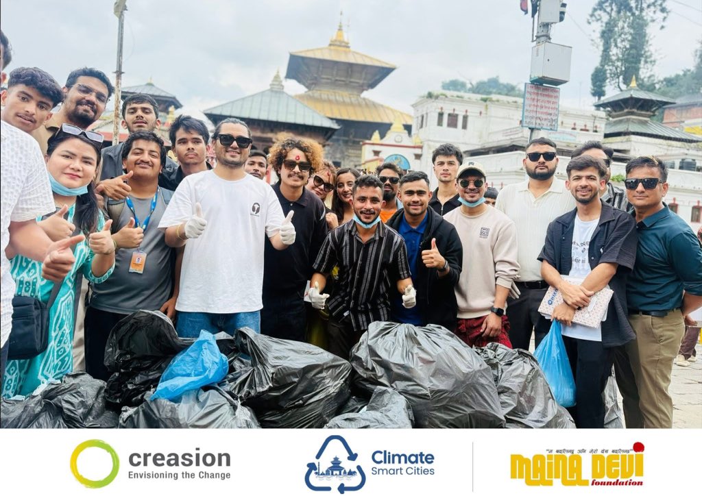 Mainadevifound's tweet photo. सुदुरका कलाकार सँगै सरसफाई:- Heartfelt thanks to the Stars of Sudurpaschim for their dedicated efforts in the cleanliness program at Pashupatinath Temple, part of the year-long Divya Pashupatinath Campaign. Together, We are shining bright for a sacred cause!🕉️
1/2* https://t.co/gvttHNeDtk