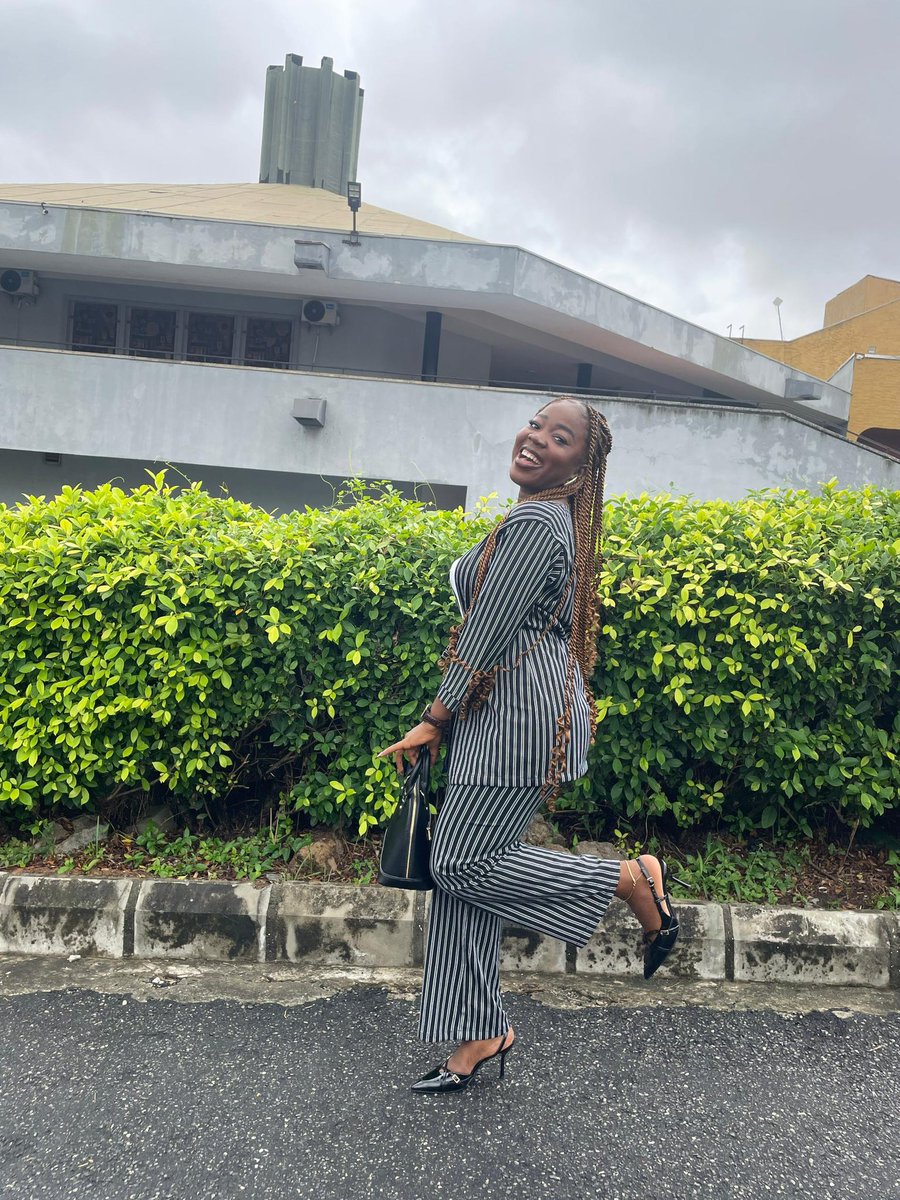 _oluwasholar_'s tweet image. Day 1: Corporate Day ✅