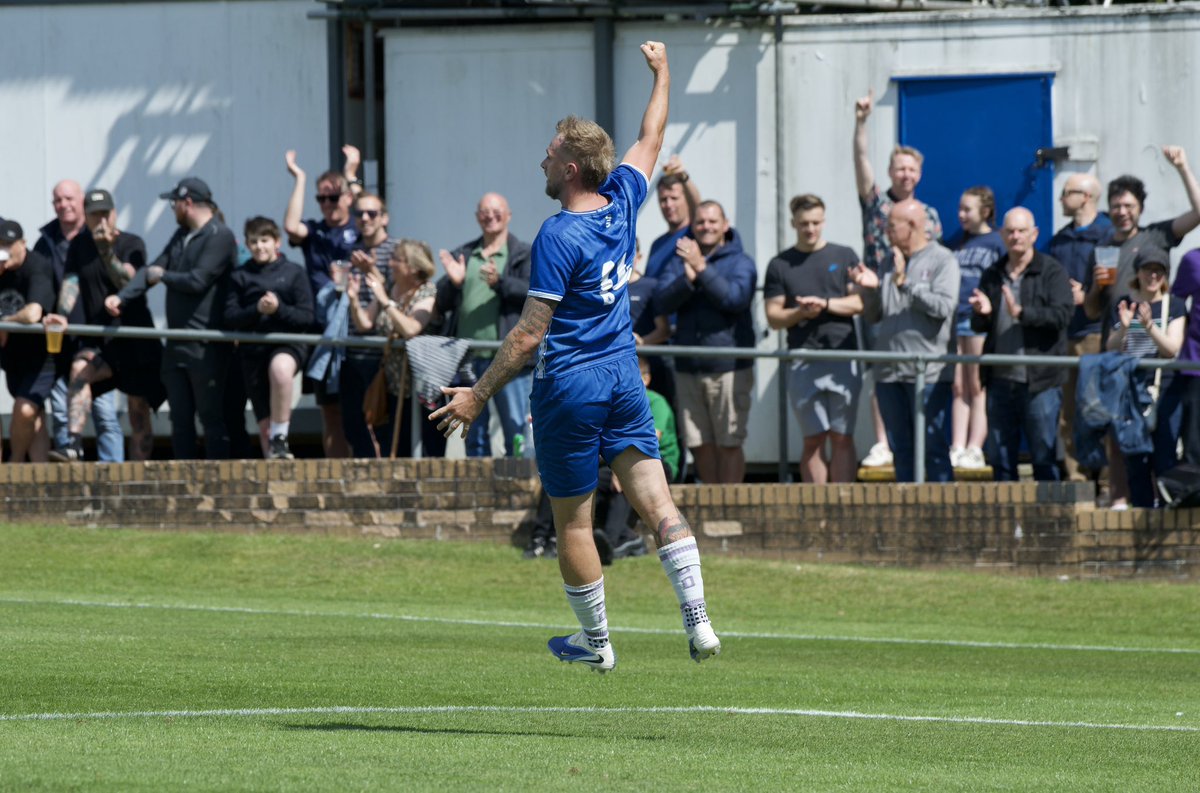 Season Ticket &amp; Memberships 🎟️ 

Unbelievable figures on both fronts, with season tickets sold now at 182 and memberships now at 191. 

Still plenty of time to get either, with our targets set on 200 for both! Both available on our website or in the bar. 

#HallamFC
