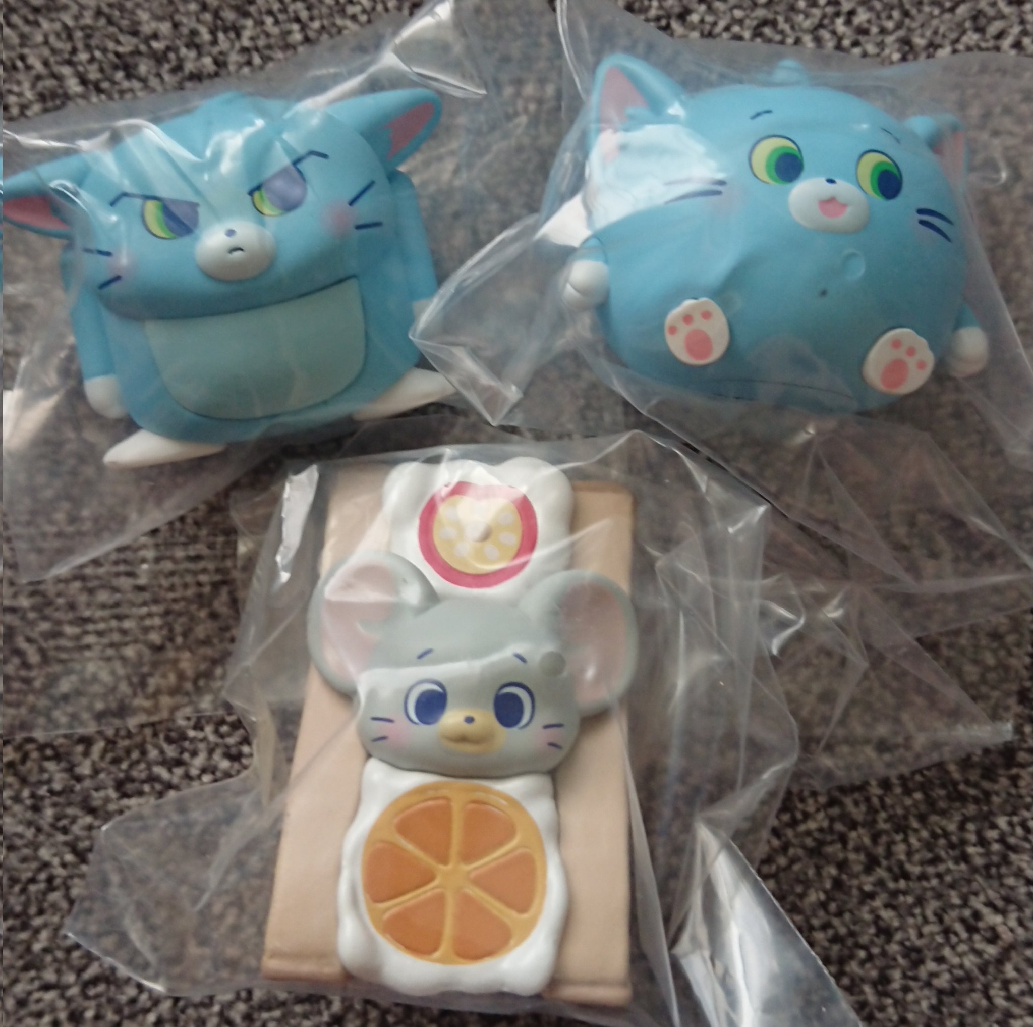 ダッフィー - れもん チーズを欲しがるタフィーがかわいい！PGA『トムとジェリー