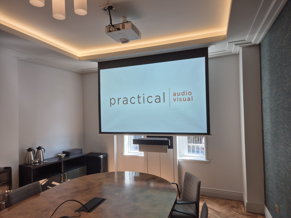 Practical_AV's tweet image. In London we devised a custom AV solution. In order to maintain the aesthetic of the space we went for a 2m ceiling projector screen from @Sapphire_AV  paired with a laser projector from @MidwichLtd and combined with a @YealinkNews A30 video bar
practicalav.co.uk/video-conferen…