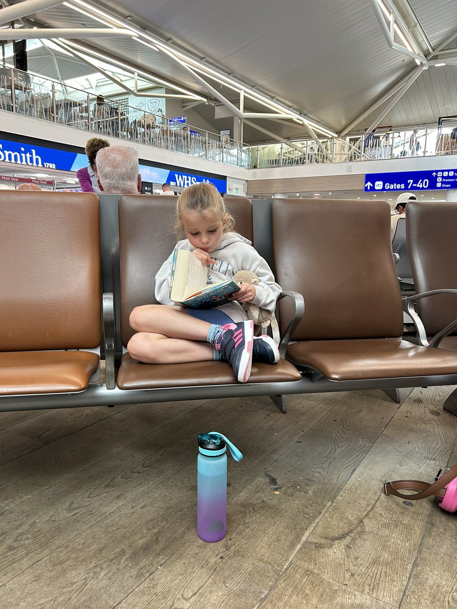 Charlotte🐝 tweet media