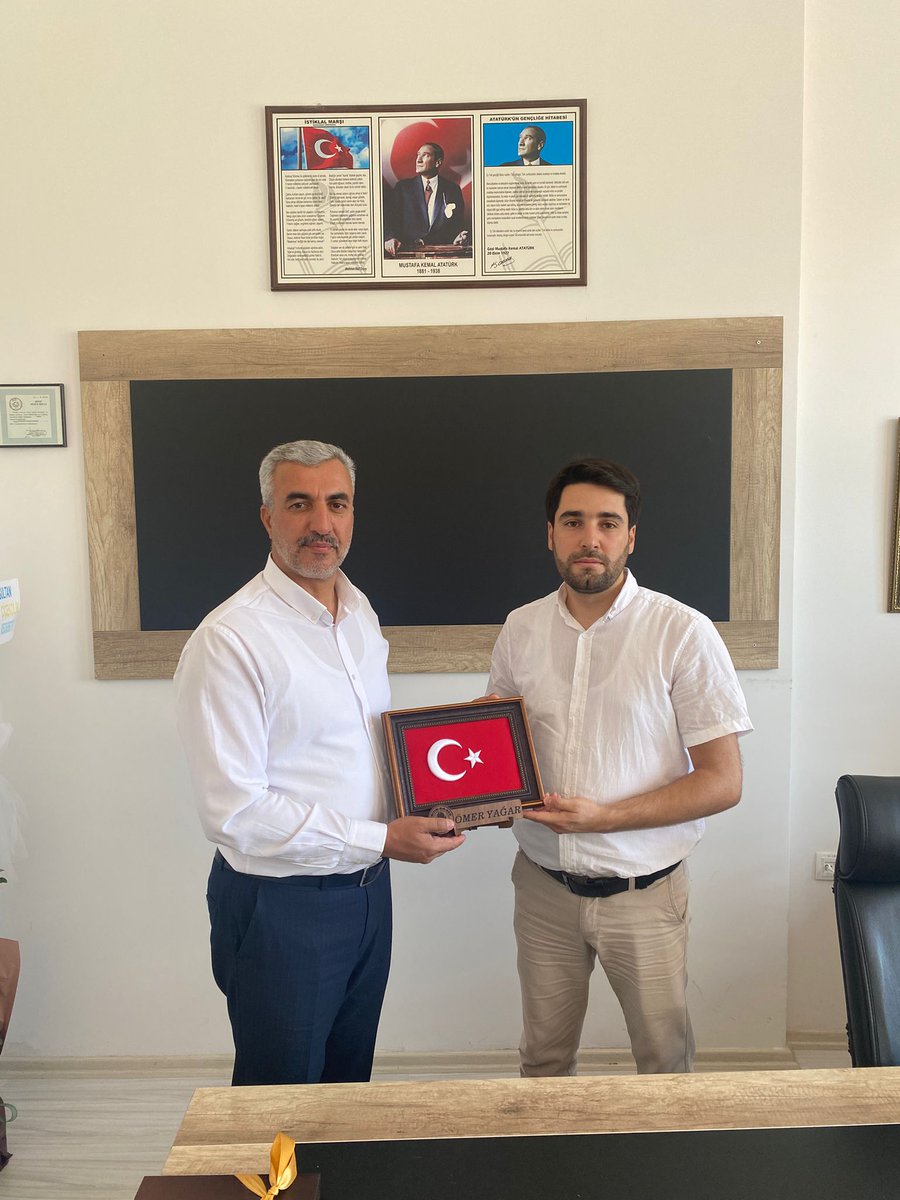 ebselazig1's tweet photo. 📍Palu
Atatürk Ortaokulu'na müdür olarak atanan Ömer Yağar'a hayırlı olsun ziyaretinde bulunduk. Kendisine yeni görevinde başarılar diliyoruz. https://t.co/HhxL2XjDcE