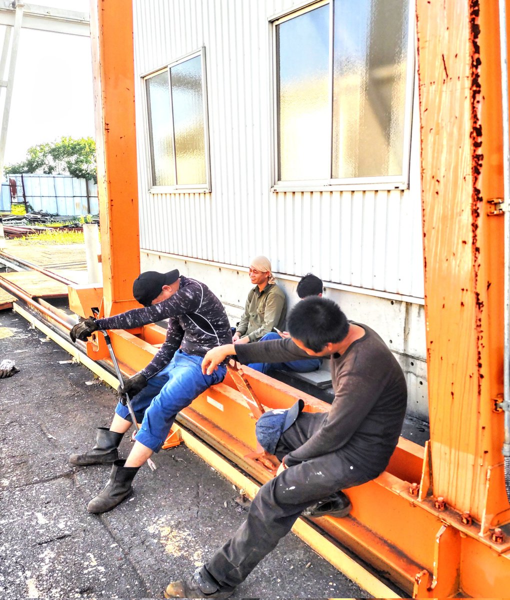 sho42899605's tweet image. 今日はなかなかの暑さでしたね〜🥵
若い衆達も、グッタリです😵‍💫💦www

炎天下の中お疲れ様です🤪
#炎天下
#灼熱地獄