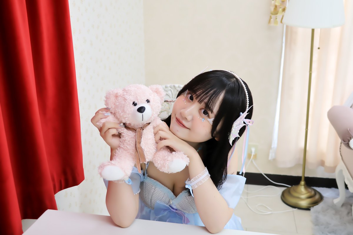 【2025/8/28 8:00掲載分】
8/3(日)スタジオ自主企画    24/29
model: #白空みる さん（<a href="/miru_mash3/">白空みる☁️</a>）
#はくあみるちゃんず
#非時香果フォト

Canon EOS R10
SIGMA Contemporary 16-300mm F3.5-6.7 DC OS
【送信側】
JINBEI ワイヤレストリガー TR-Q8
【受信側】
JINBEI LEDスピードライト H1 グレー、