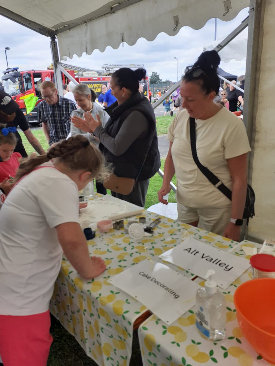 We enjoyed a lovely Saturday at the Carnival put together by Norris Green Community Alliance! It was great to spend the day decorating cakes, practicing yoga, as well as offering information about our Adult Learning Services that are really beneficial within our local community😊