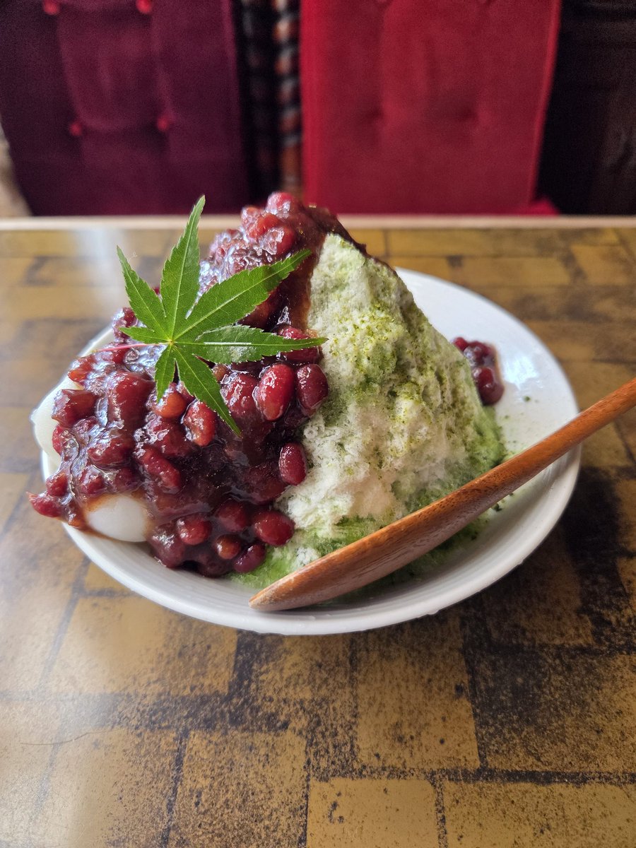 やっと頂きました。
珈琲道場さんで、宇治金時
🍧650円
😋🍴💕
さあ、午後から、仕事ですね。
頑張りましょう。