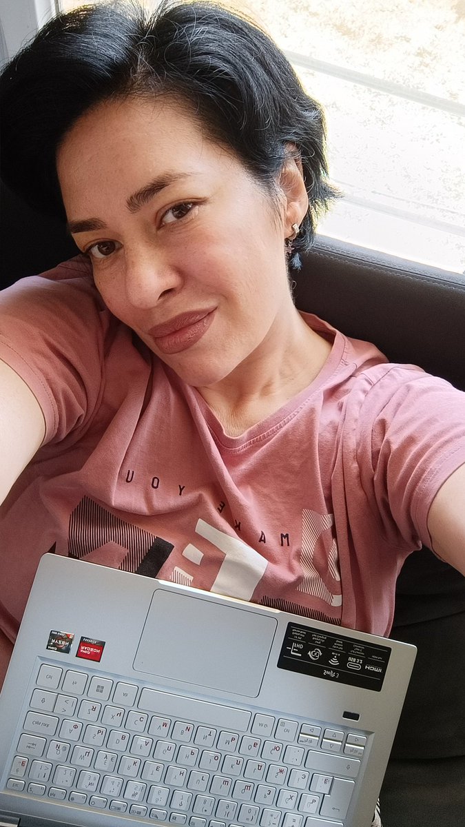 Good morning, creators! 🖌️Can i get a gm? 🌻♥️🌄