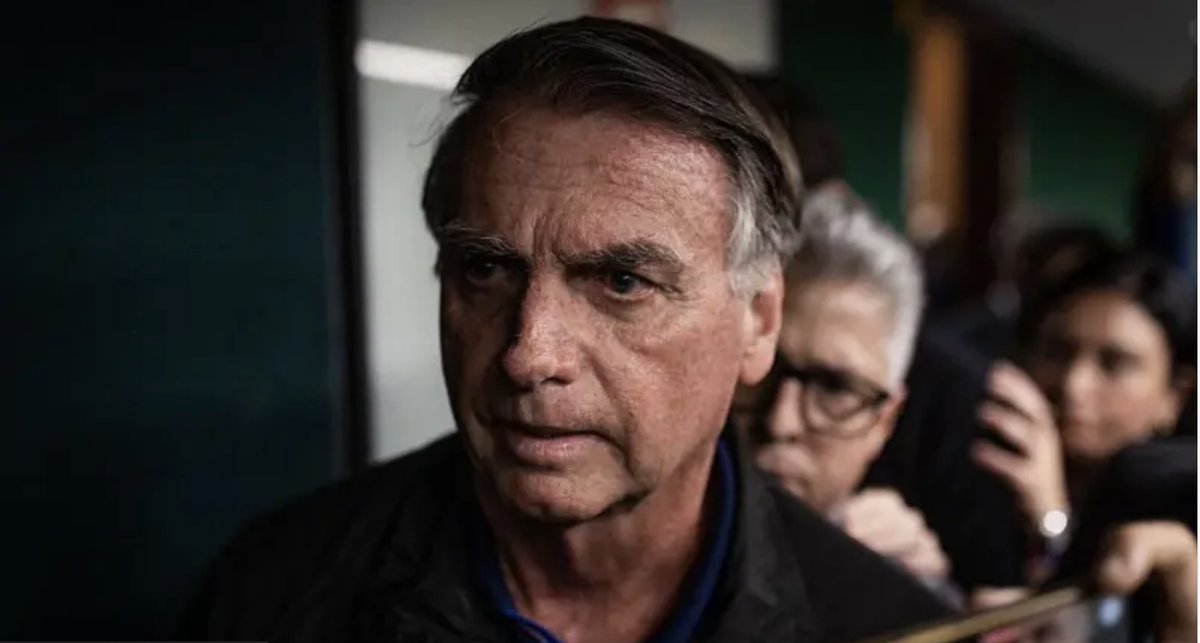 Uribe 🇨🇴 bajo prisión domiciliaria, Bolsonaro 🇧🇷 bajo arresto domiciliario. ?Comparten algo más en común?
