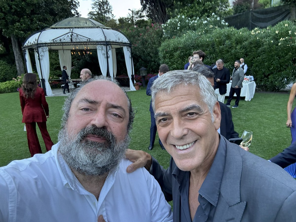 ‘Ocean’s 14’ için konuştuk. 14 ben oluyorum, Yomra’da çekiyoruz.