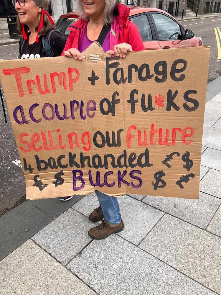 😡😡😡😡😡😡
This is from Threads, but totally relevant to the UK .
The cowardly leaders here are ALL those in govt/opposition ( i except the libdems) who are refusing to deal with the disgusting incitements of Farage/Anderson and their thugs and the biased <a href="/BBC/">BBC</a> and other media