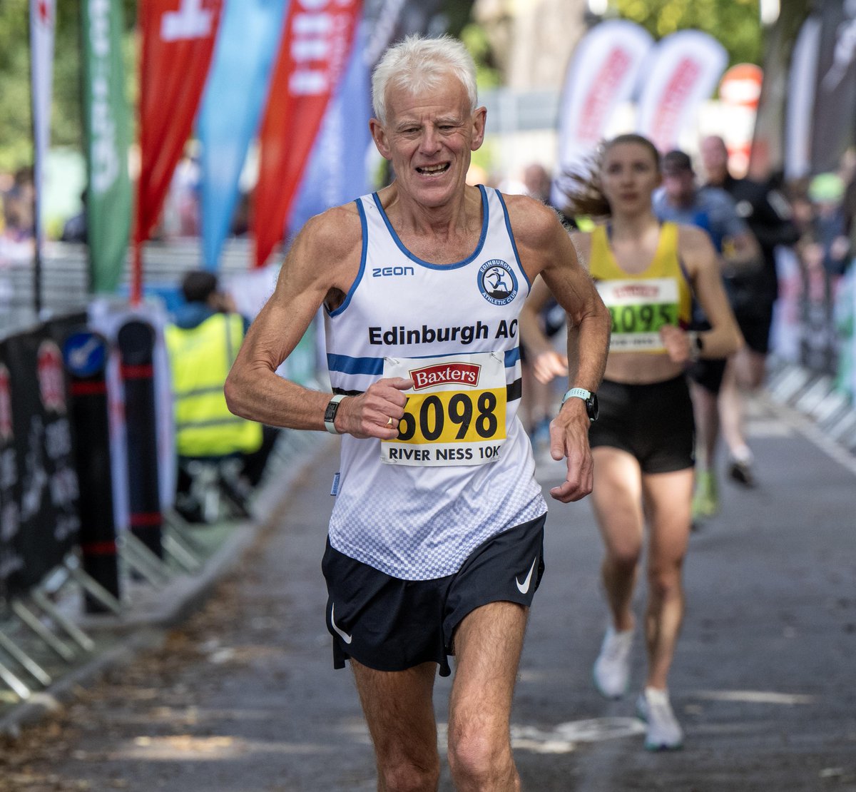 Loch Ness Marathon tweet media