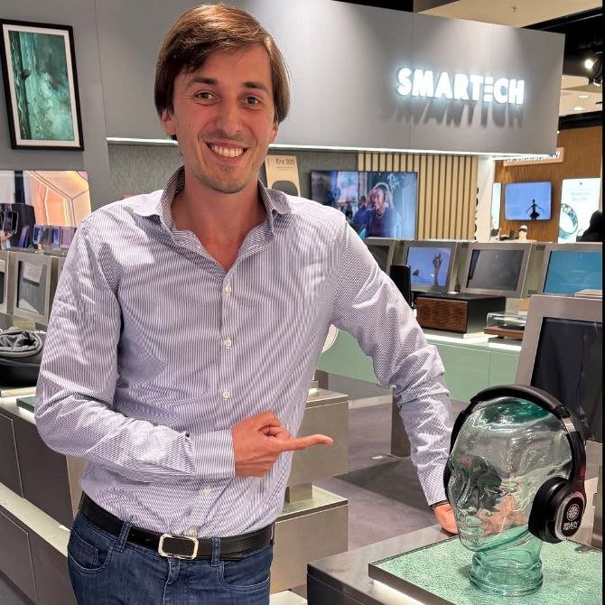 brainpatch_ai's tweet image. Amazing news! 🎉
BrainPatch headphones are now available at SmartTech, Selfridges London, one of the most prestigious shopping destinations in the UK (and the world!).
A huge milestone for us. Years of research, now on the shelves!
#StartupLife #Neuroscience