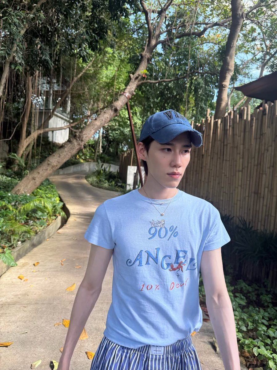 ppqritt's tweet photo. ㅤ
A little sunlight, a soft breeze, and a flower tucked behind PP ear—sometimes the best days are the quiet ones spent with nature. No rush, no noise, just calm moments under the trees and a heart full of peace. https://t.co/Y6piOurvTz