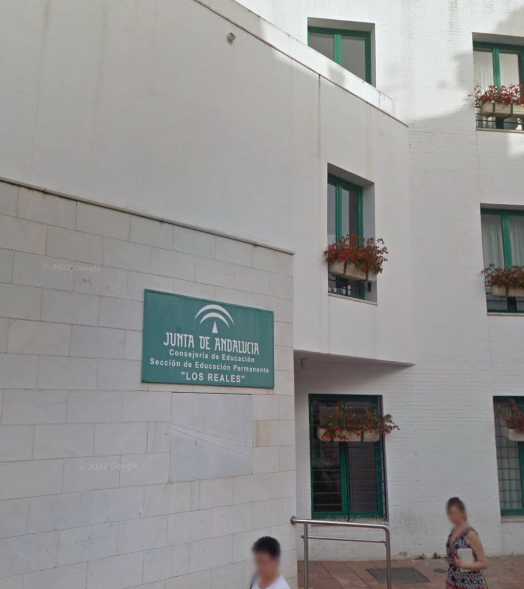 🔴 El PSOE de Estepona exige saber qué va a pasar con la Escuela de Adultos y el edificio municipal de Calle Terraza

600 alumnos, en su mayoría personas mayores, en riesgo de quedarse sin centro educativo a un mes del inicio del curso

Más info: psoeestepona.es/noticia/78