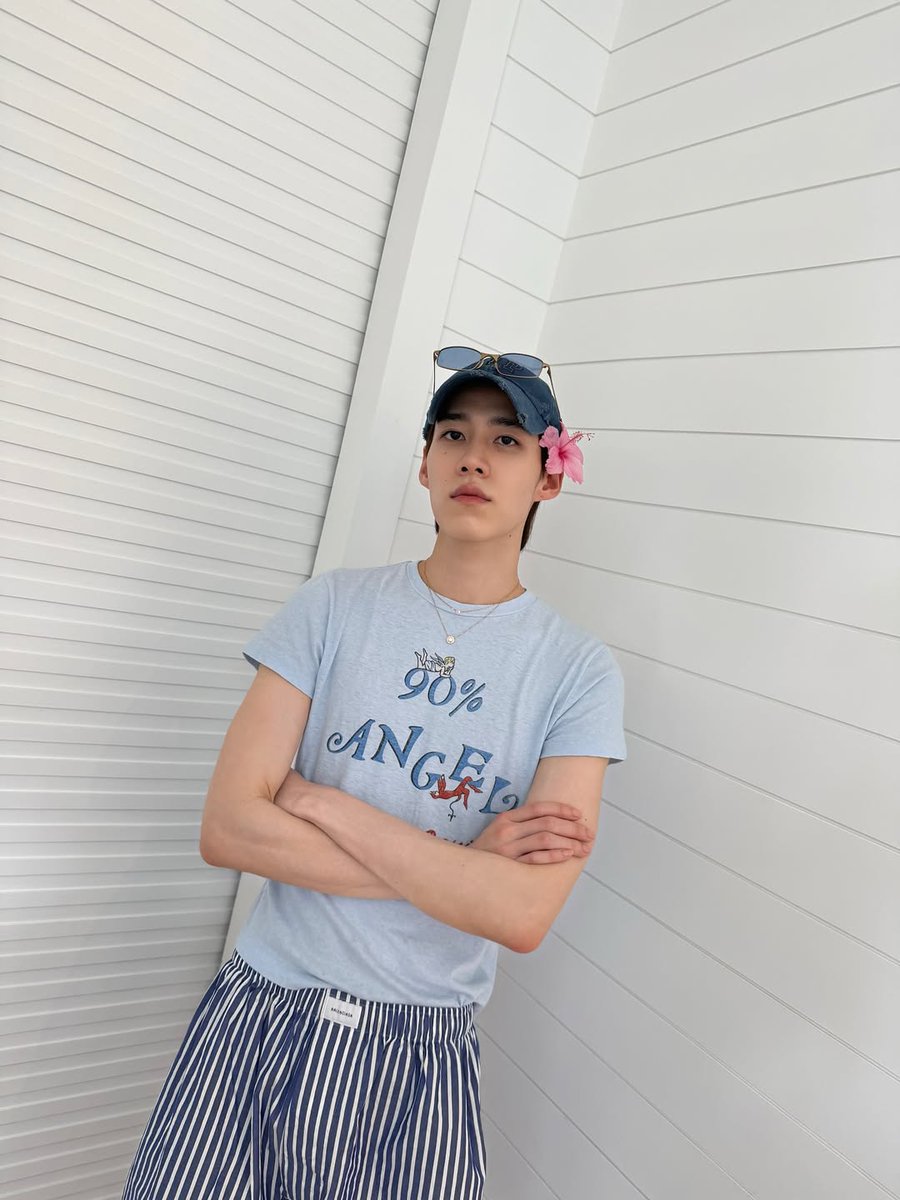 ppqritt's tweet photo. ㅤ
Wearing my favorite cap, catching golden hour light, and letting the world slow down for a bit. Here’s to small joys, natural beauty, and the happiness that blooms when you let yourself just be. https://t.co/qOWfkQ0it9