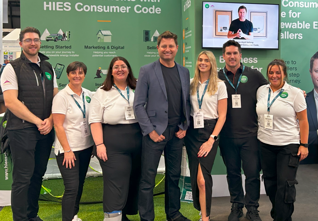 HIES_Scheme's tweet image. A throwback to Solar &amp;amp; Storage 2024 with our team and Brand Ambassador, George Clarke!

We’re excited to be back again this year - and remember, George will be joining us again on Wednesday 24th September 2025 ✅

Secure your tickets for the event here👉 shorturl.at/6BRKP
