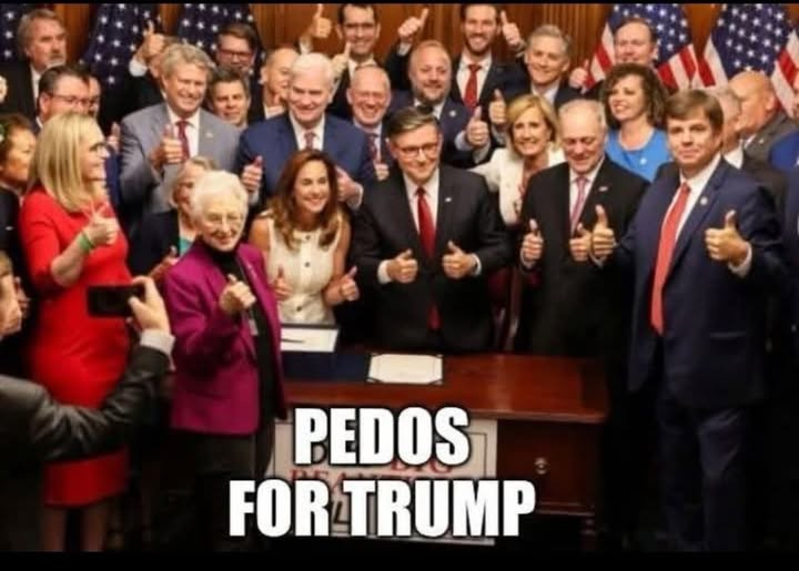 BARB59 / CANADA 🇺🇦 #FvckTrump #DemCast (@abrosnikoff) on Twitter photo 