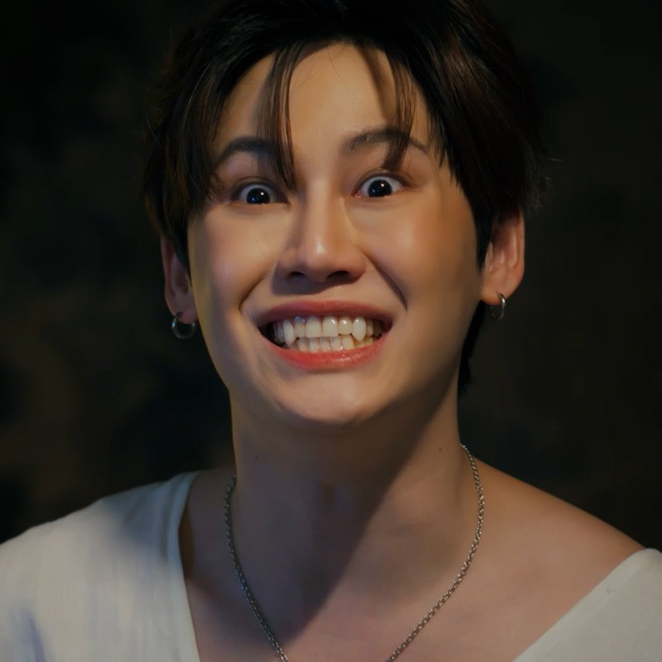 RevampSeriesTH's tweet image. ท่านรามิลน่ารักเกิ้นนนน แวมไพร์เหลือตุวแค่นิ 🤏

#RevampSeries 
@bb0un @Prem_space