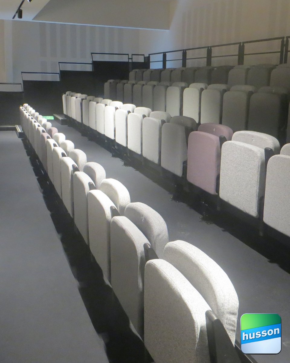 👥 Pour accueillir vos publics avec confort et sécurité.

🛠️ Robustesse, design et modularité à la hauteur de vos événements.

#tribunes