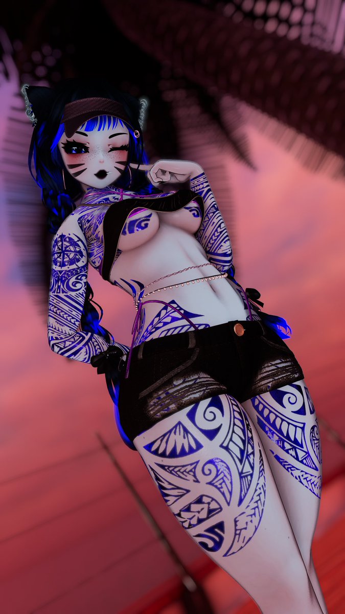 itzCryptKitty's tweet image. 💜 It’s a goth summer kinda thing💜