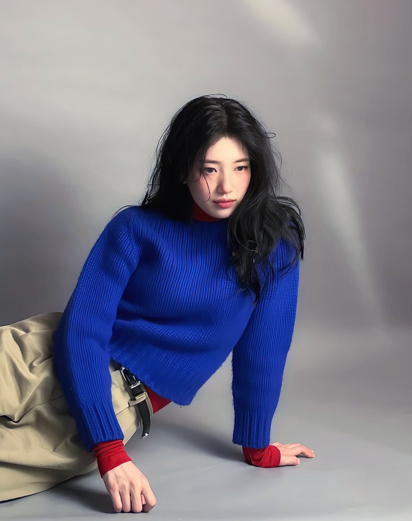 ペ・スジ スジ suzy シーグリ 2018 수지 시그 🤍✨. .. .. .. .. .. .. .. .. .. .. .. .. - #sooparazzi