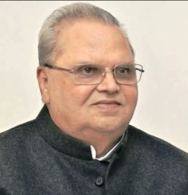 आजीवन किसानों की आवाज को बुलंद करने वाले, जम्मू-कश्मीर के पूर्व #राज्यपाल_सत्यपाल_मलिक जी के निधन का दुखद समाचार प्राप्त हुआ है।

ईश्वर दिवंगत आत्मा को अपने श्री चरणों में स्थान दें एवं उनके समर्थकों एवं परिवारजनों को यह आघात सहने की शक्ति दें।
#rajasthan_news

ॐ शांति