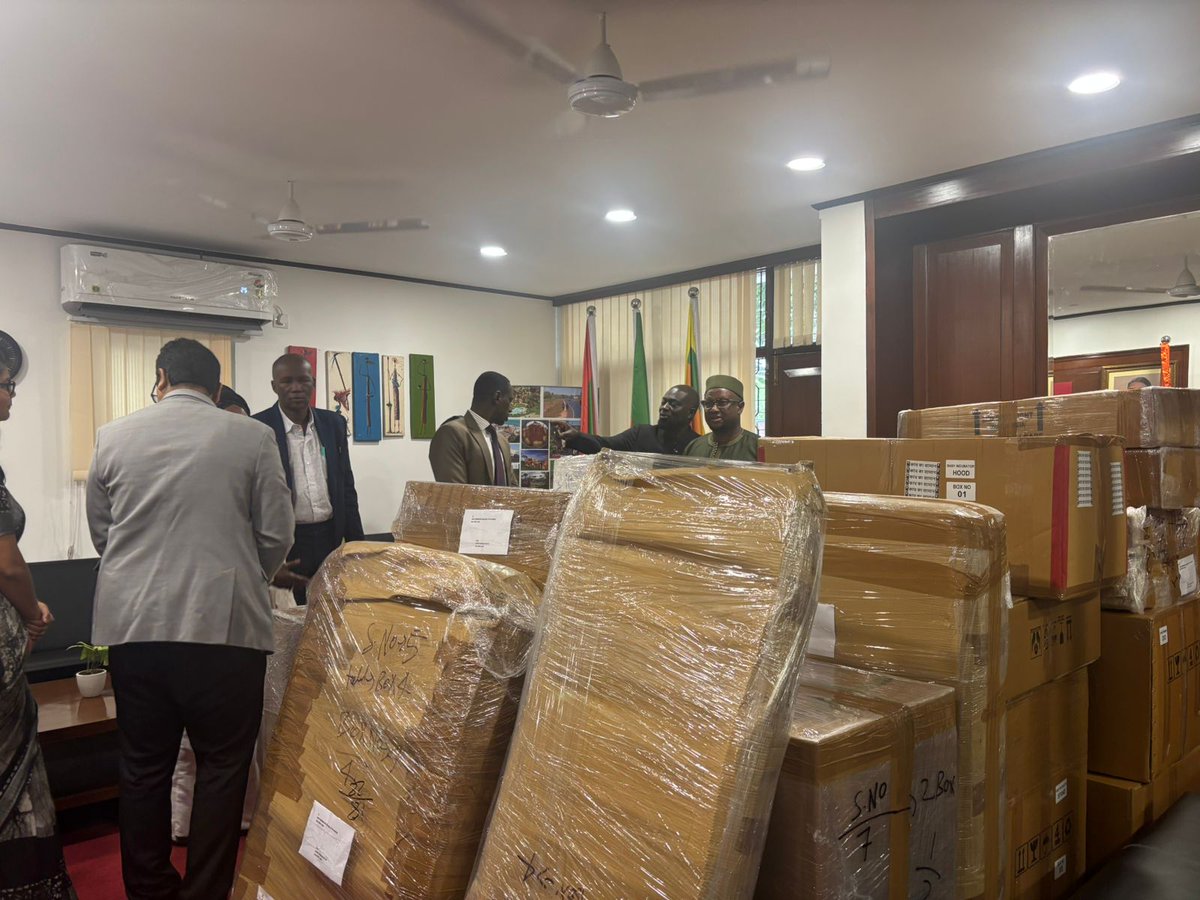 🤝 The Gambia High Commission in New Delhi gratefully acknowledges a generous donation of medical equipment from Itellio Health Care, Hyderabad.

#ThankYouItellio #TheGambia #HealthcareSupport #IndiaGambiaFriendship